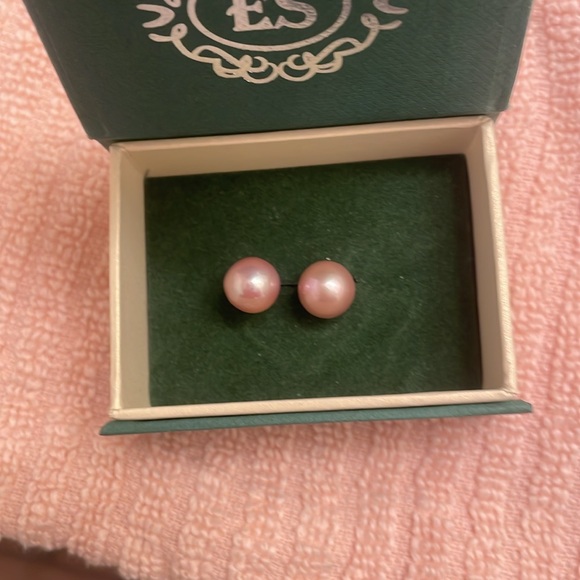 Edison Pearl Studs 9.5mm - Picture 2 of 5